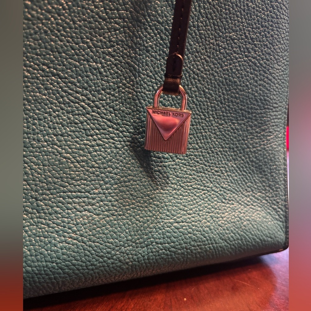 Michael Kors Mercer Handbag with Crossbody - Picture 2 of 14